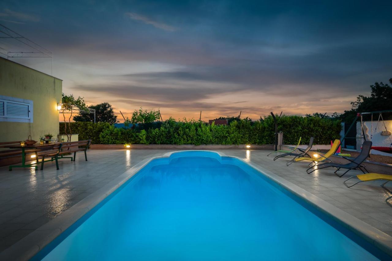 Katuni Holiday Residence Maja מראה חיצוני תמונה